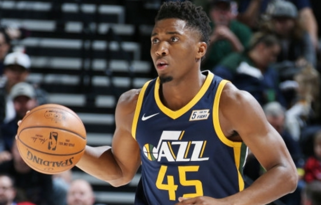 鲜明而犀利 鲜明而犀利