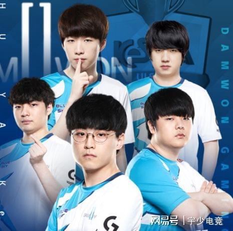 社会各界的 社会各界的