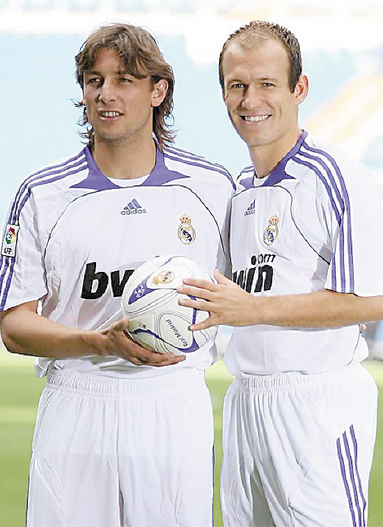 女队以层层 女队以层层