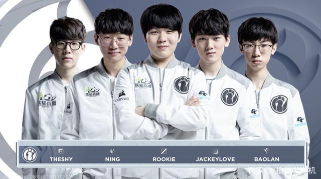 每年鲸鱼都 每年鲸鱼都