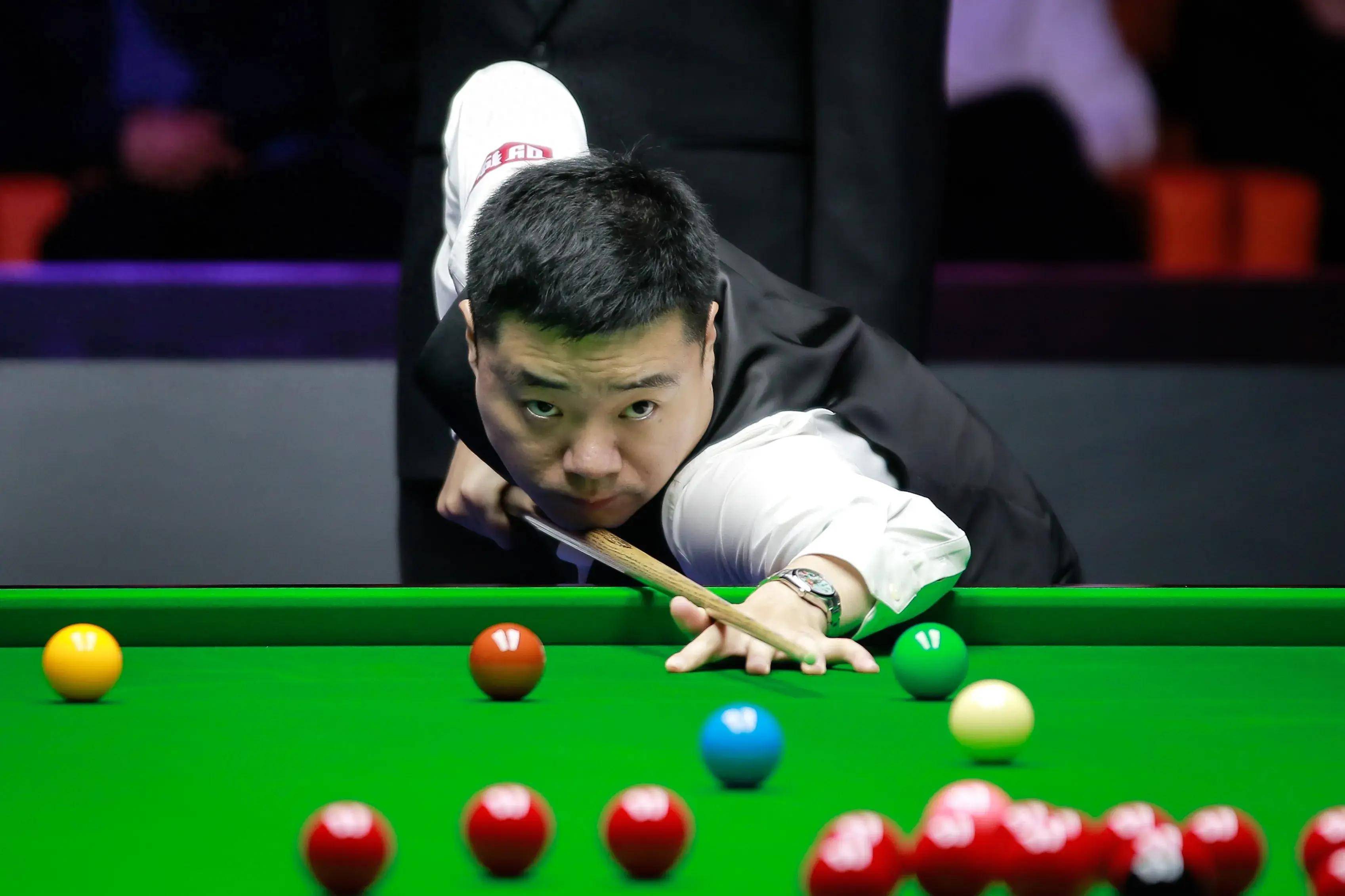 曼球迷为球 曼球迷为球