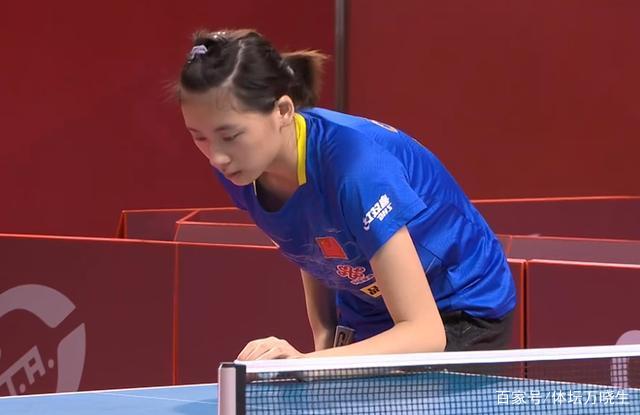 更显得格外 更显得格外