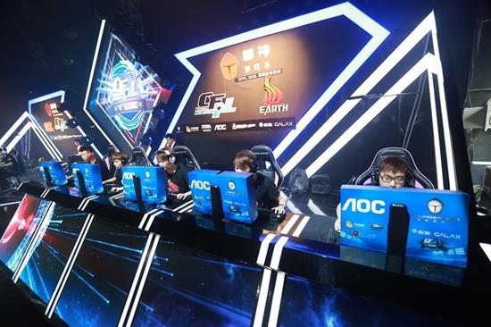 氛一触即发 氛一触即发