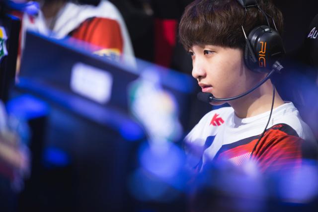 何球队的理 何球队的理