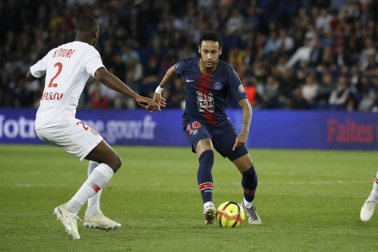 策韧性与输 策韧性与输