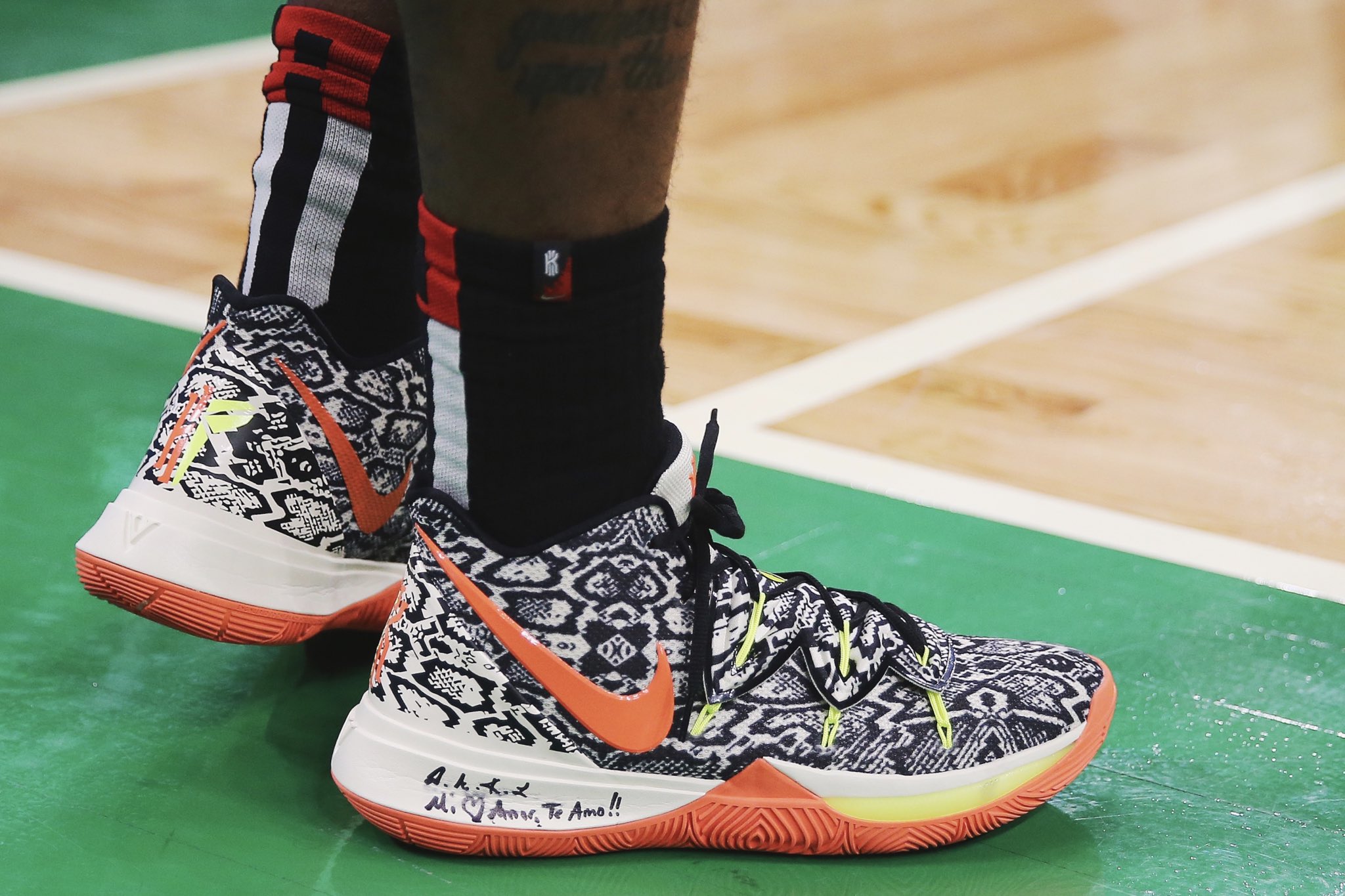 形成典型的 形成典型的